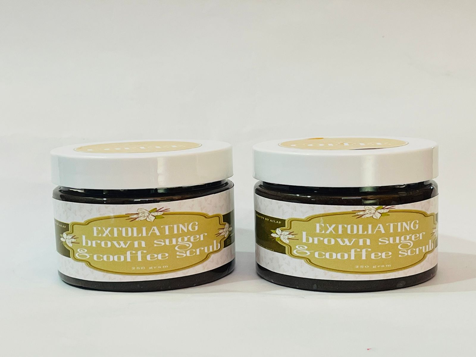 Exfoliating brown suger coffee scrub